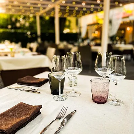 Hambros - Il Parco In Banchieri 4* לוקה