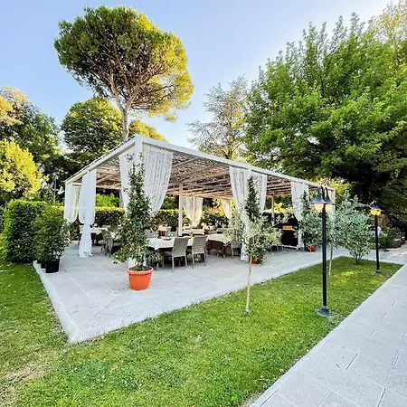 Hambros - Il Parco In Banchieri 4*