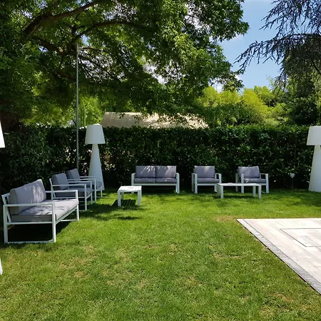 Hotel Hambros - Il Parco In Banchieri Lucca